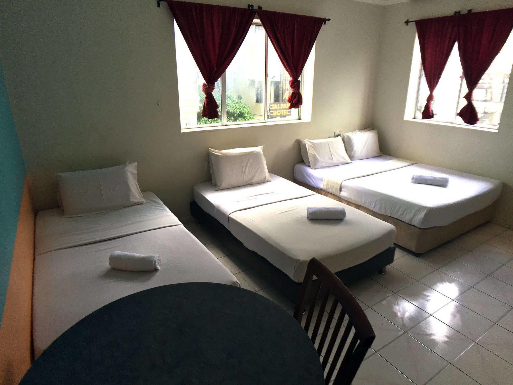 Abell Residence Кучинг Екстериор снимка