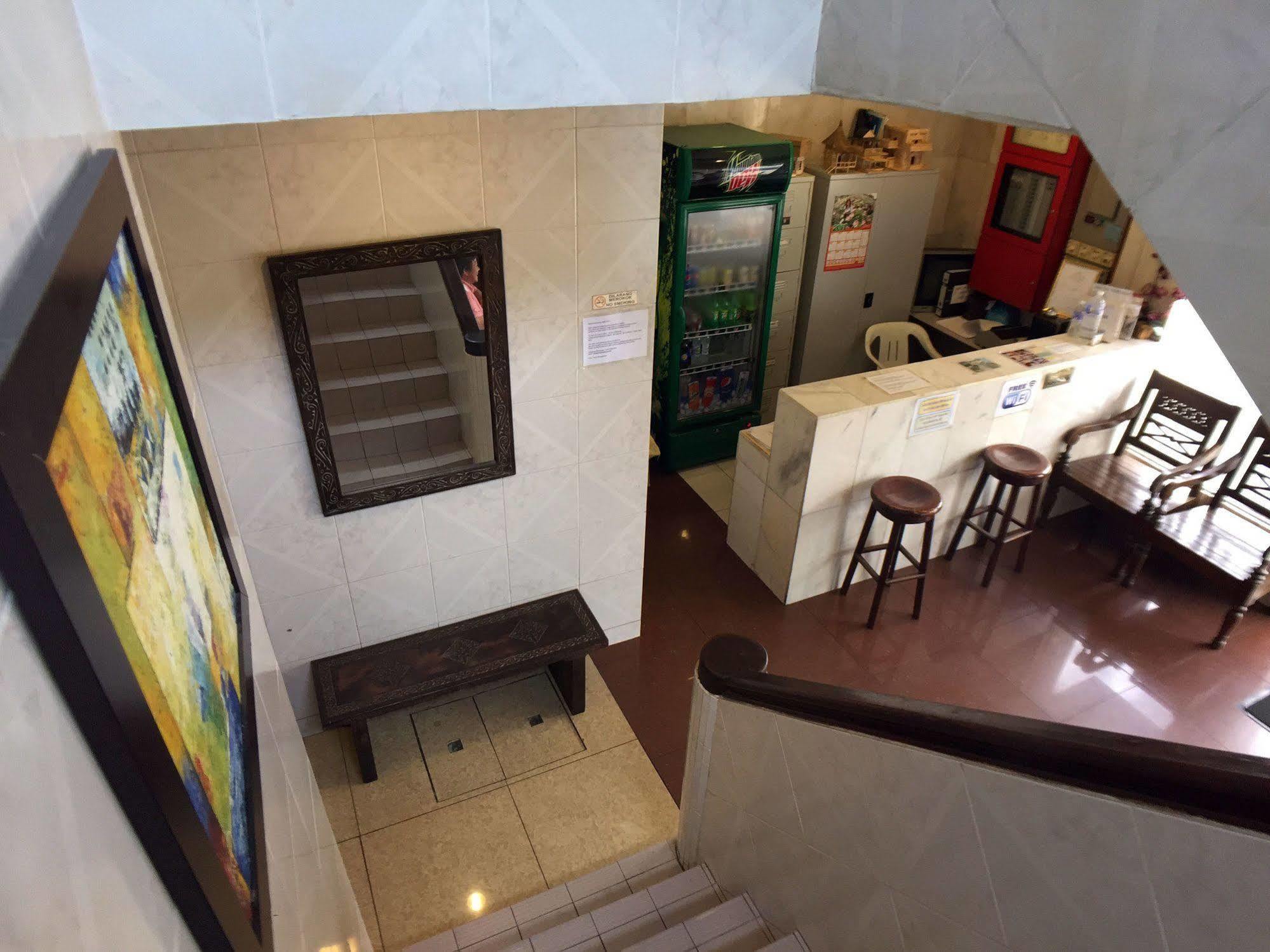 Abell Residence Кучинг Екстериор снимка